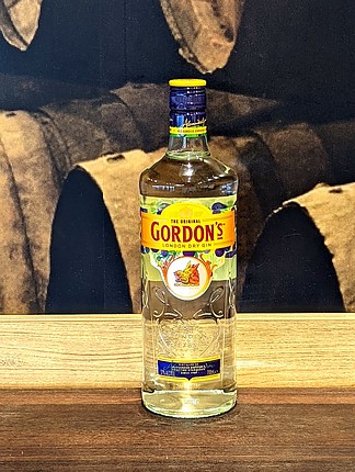 Gordons Gin 700ml - Image 1