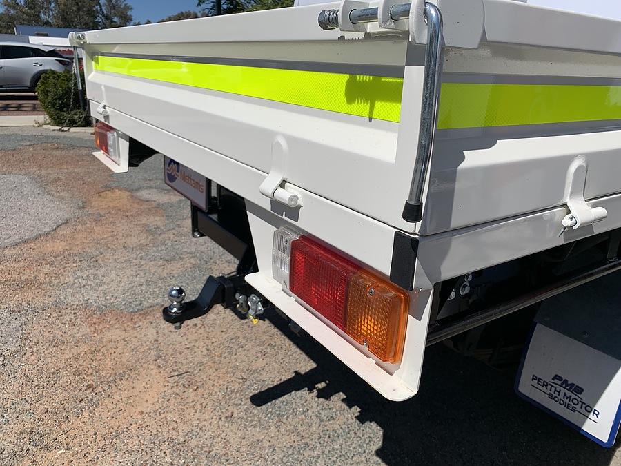Trailboss Towbar for Toyota LANDCRUISER 79 SERIES 2 and 4D CAB CHASSIS - 3500/350 KGS Towing Capacity- Vehicles built 8/12-on - Image 2