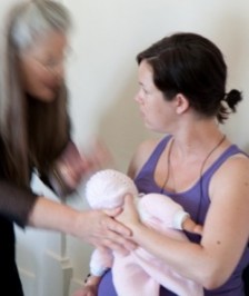 Prenatal breastfeeding education - Learn newborn latching reflexes