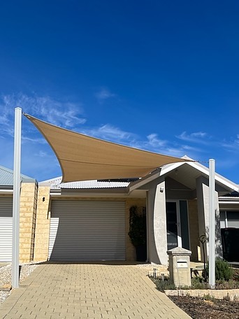 Photograph of Vehicle Cover Shade Sail