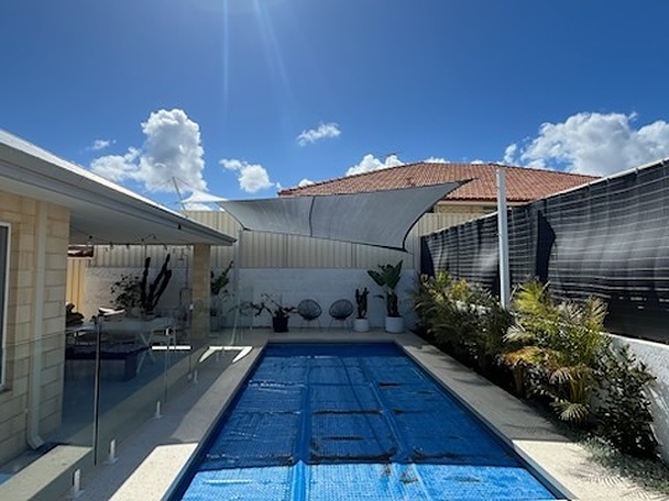 Photograph of Rainbow Z16 silver Pool Shade Sail