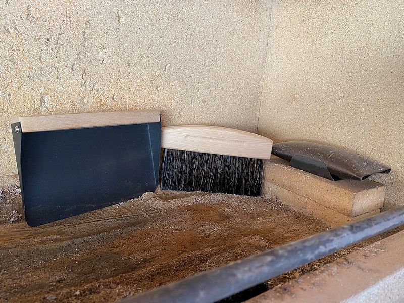 Mini Dustpan and Brush set - Image 4