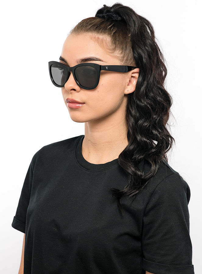 Venture Eyewear Molakai Glossy Black Smoke Polarised Sunglasses - Image 2