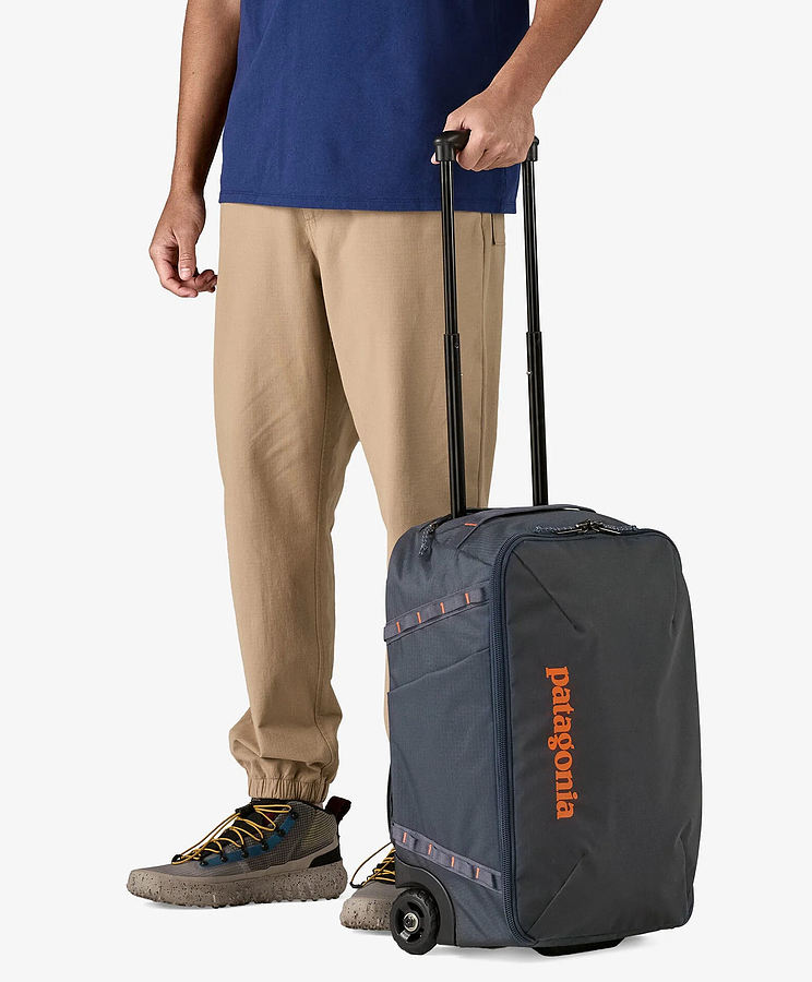 653787 Patagonia Black Hole MLC Wheelie - Image 3