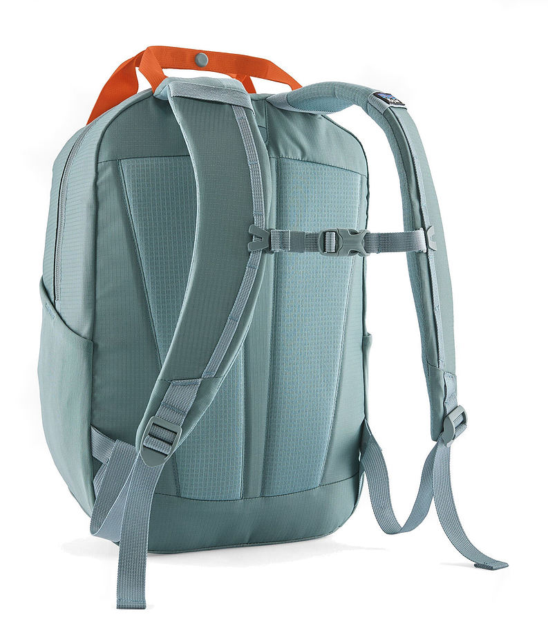 654612 Patagonia Atom Tote Pack 20L Blue Sage - Image 3